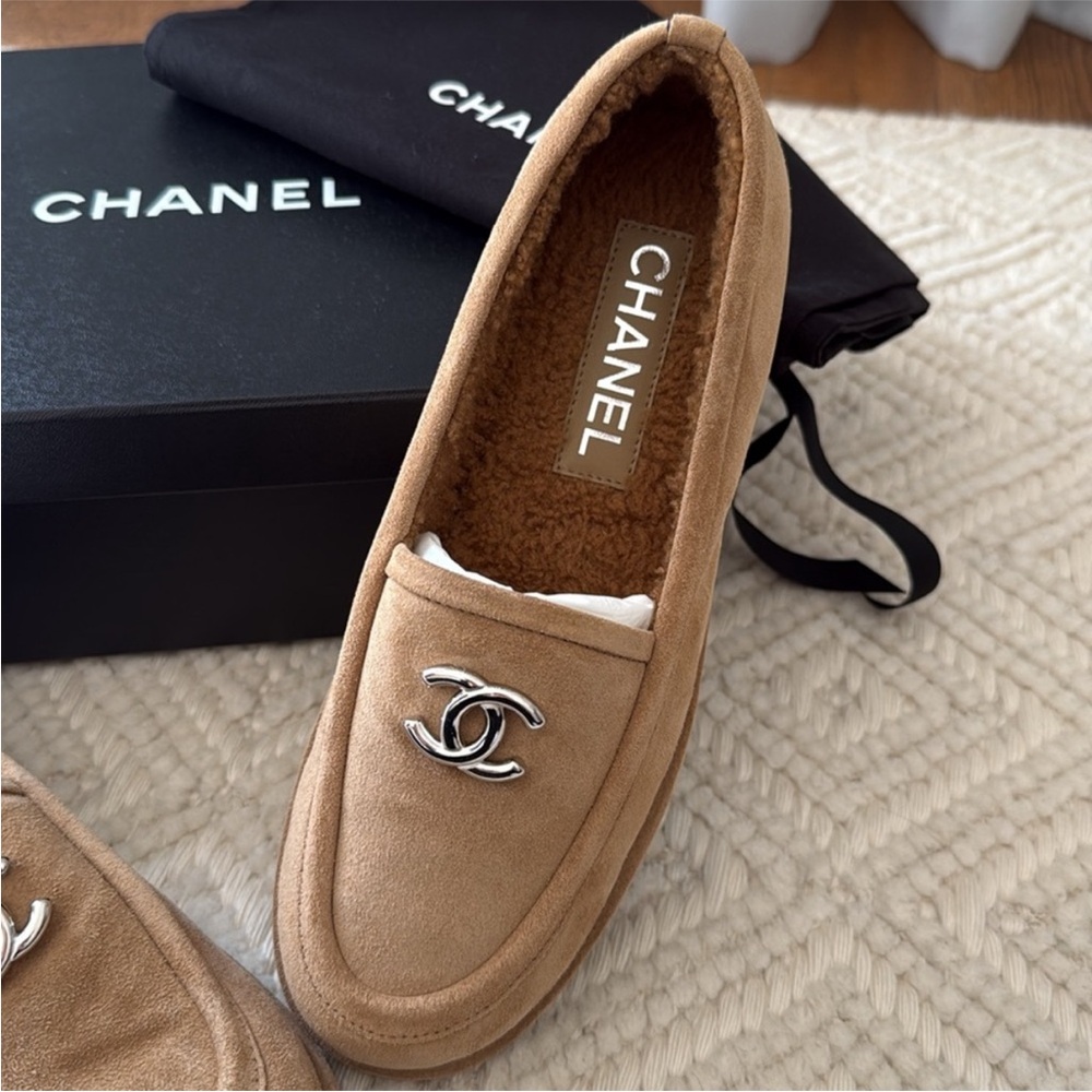 TRADE: Chanel Suede Shearling Loafers - Picture 2 of 5